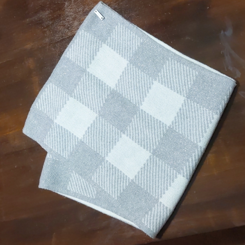 Hilfiger scarf